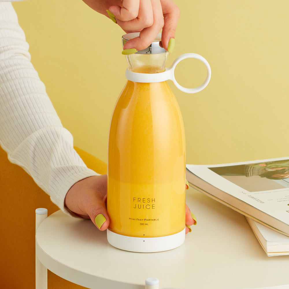 Mini Licuadora Portátil Recargable para Batidos y Smoothies